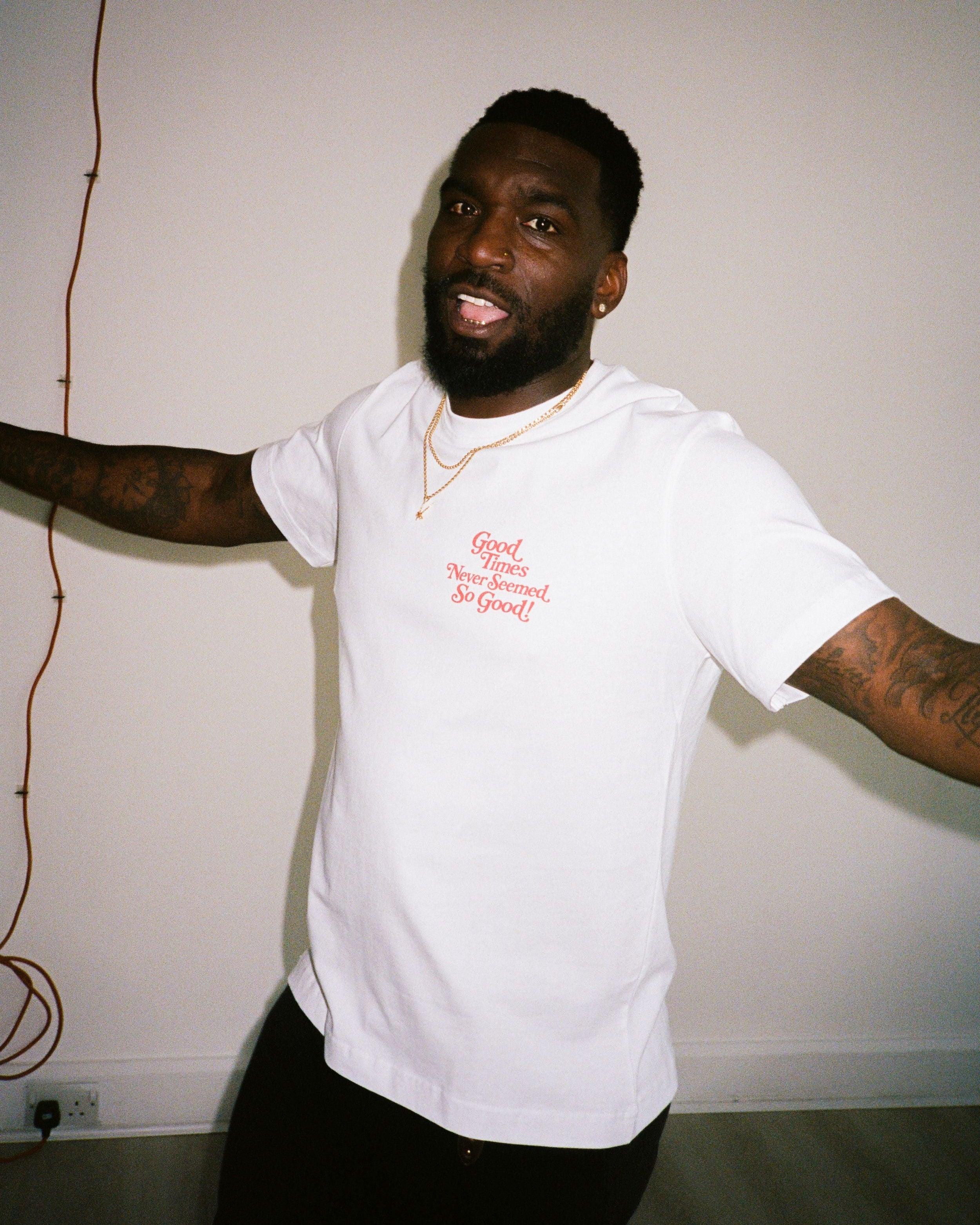 ART OF So Good Tee | England White Graphic Football T-shirt